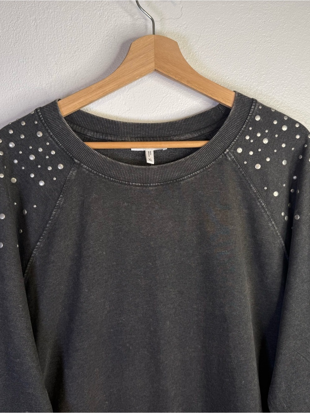Maurices Stud Embellished Charcoal Gray Crew Neck Pullover Sweatshirt Size XL - Picture 4 of 15